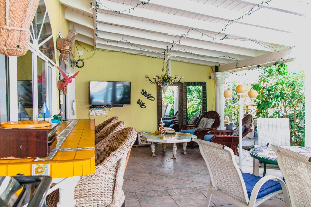 Sunflower Villa Studios Palm Beach Exteriér fotografie
