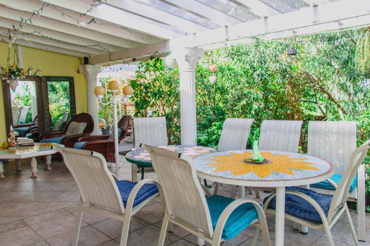 Sunflower Villa Studios Palm Beach Exteriér fotografie
