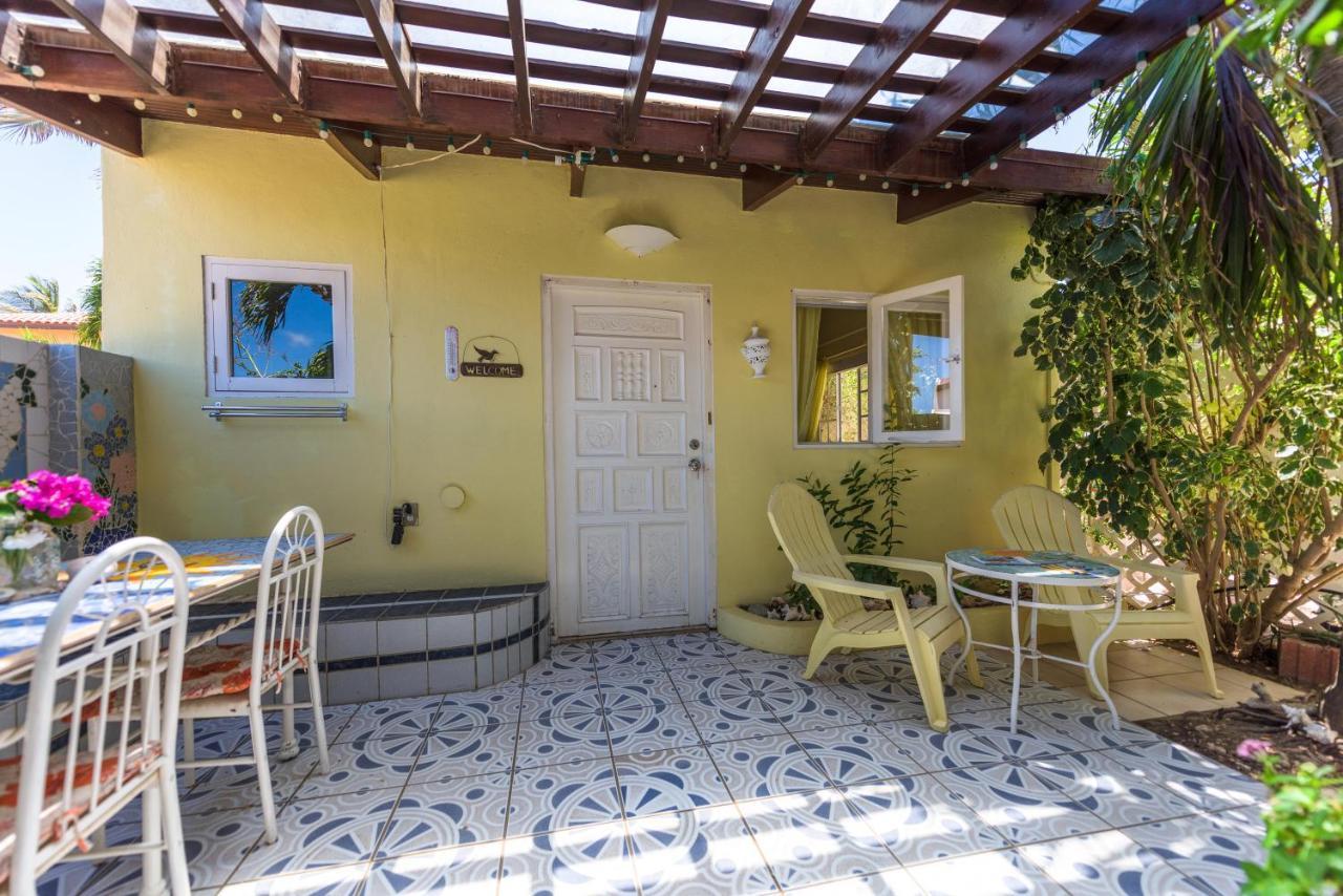 Sunflower Villa Studios Palm Beach Exteriér fotografie