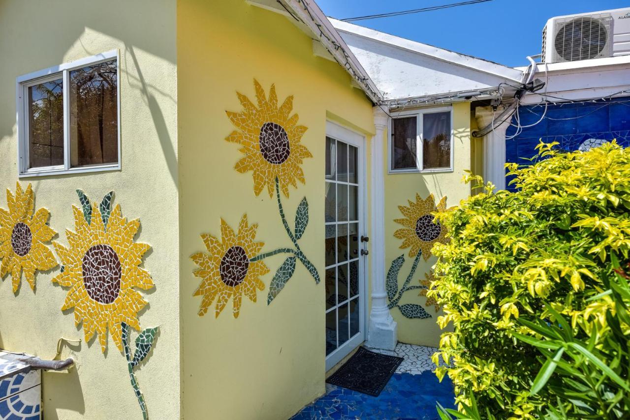 Sunflower Villa Studios Palm Beach Exteriér fotografie